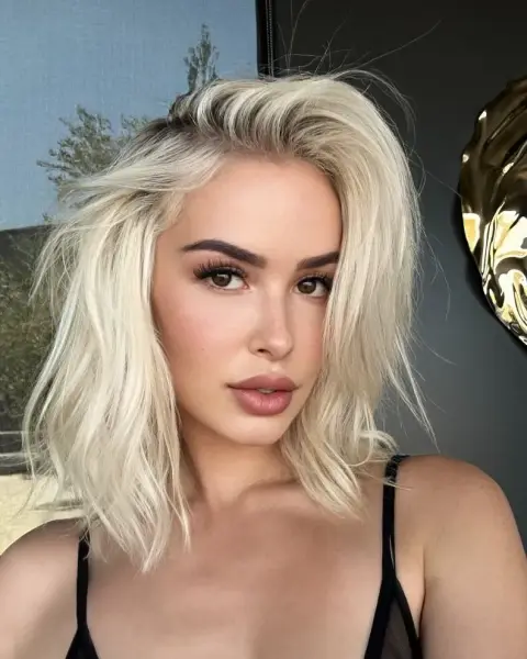 Elena Kamperi OnlyFans profile photo