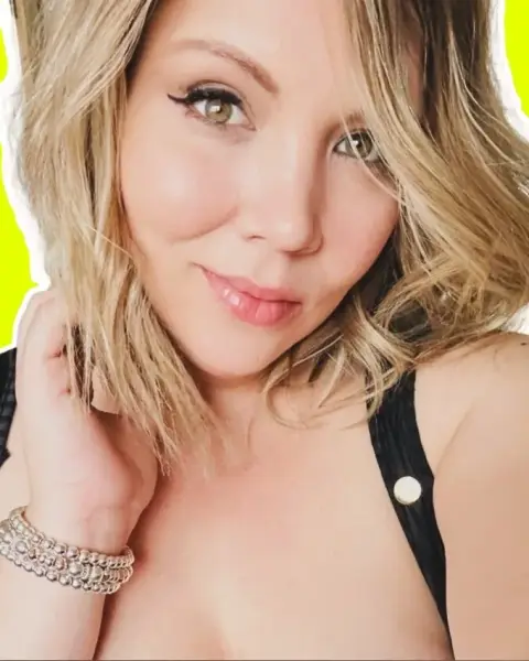 Isabella Lee OnlyFans profile photo
