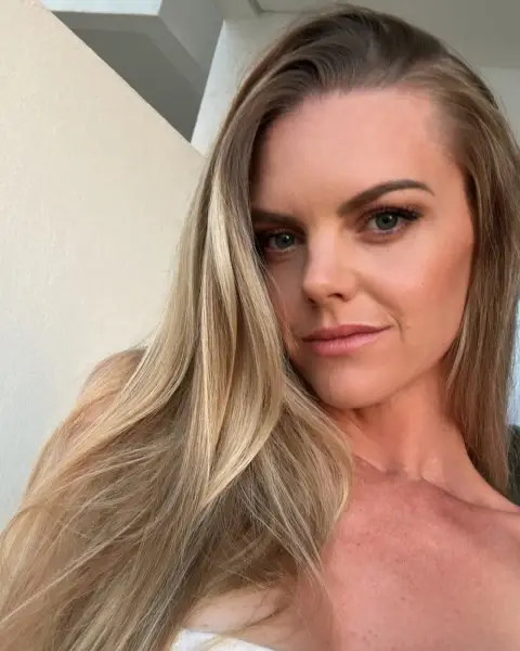 Laure Raccuzo OnlyFans profile photo